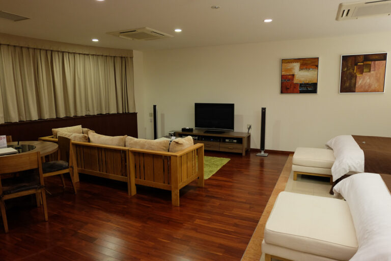 80平米（ヴィラテラス大村 1303号室アーバンスタイルルーム）