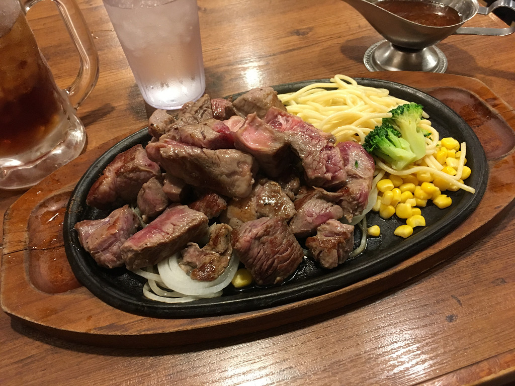 サイコロステーキ 1ポンド(ヒーローズ 秋葉原店 2017年4月)