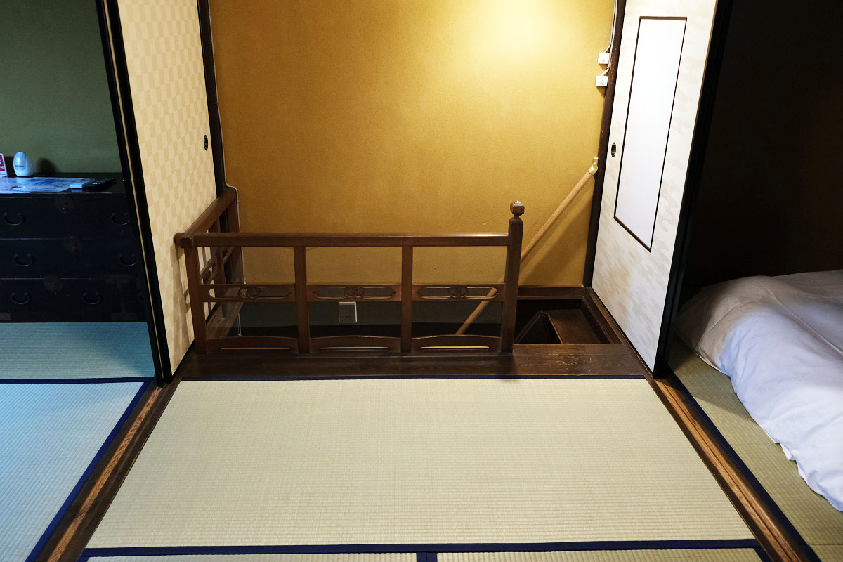 2階 真ん中の部屋