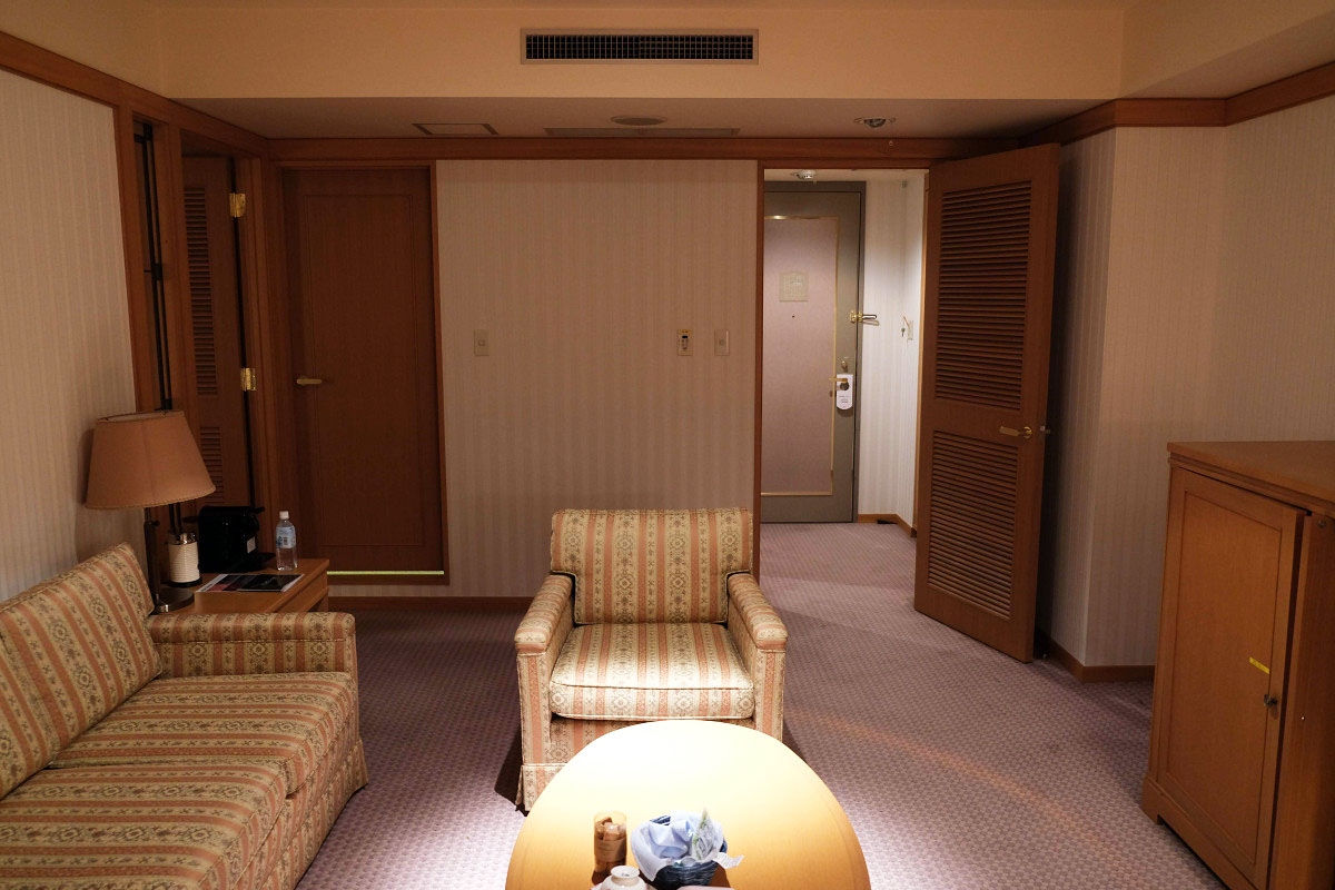 リビング 入口側