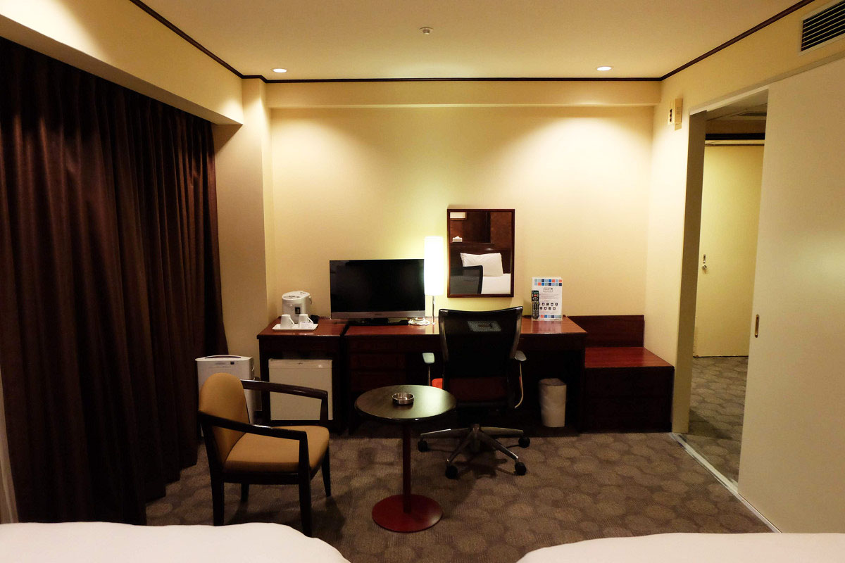 ベッドルーム 入口側