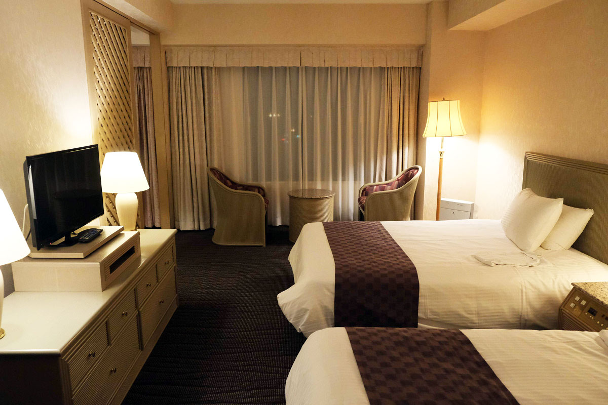 ベッドルーム窓側