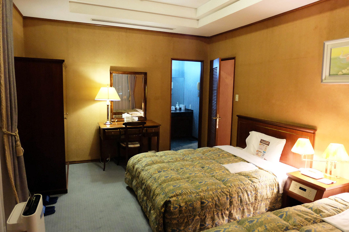 ベッドルーム ドア側