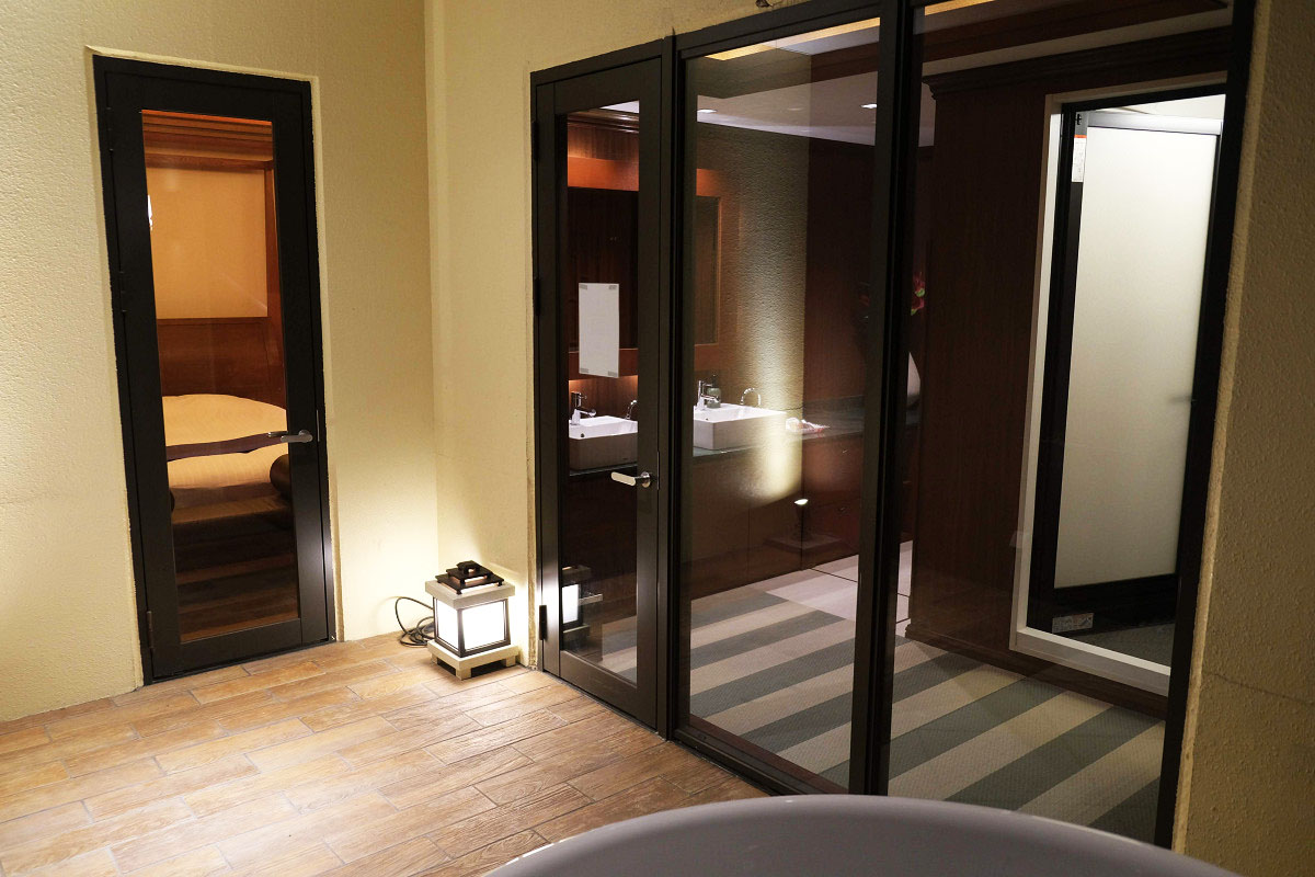 ジェットバス 入口側