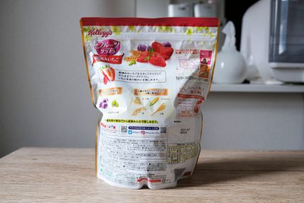 フルーツグラノラ 朝摘みいちご(裏面)