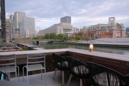 中之島にある大阪市中央公会堂と市役所