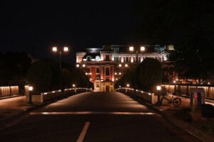 栴檀木橋(せんだんのきばし)と大阪市中央公会堂