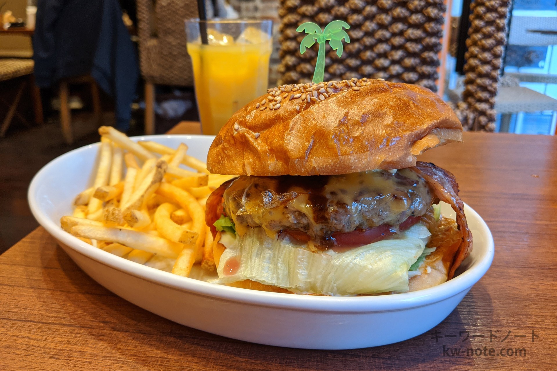 厚みのあるハンバーガー