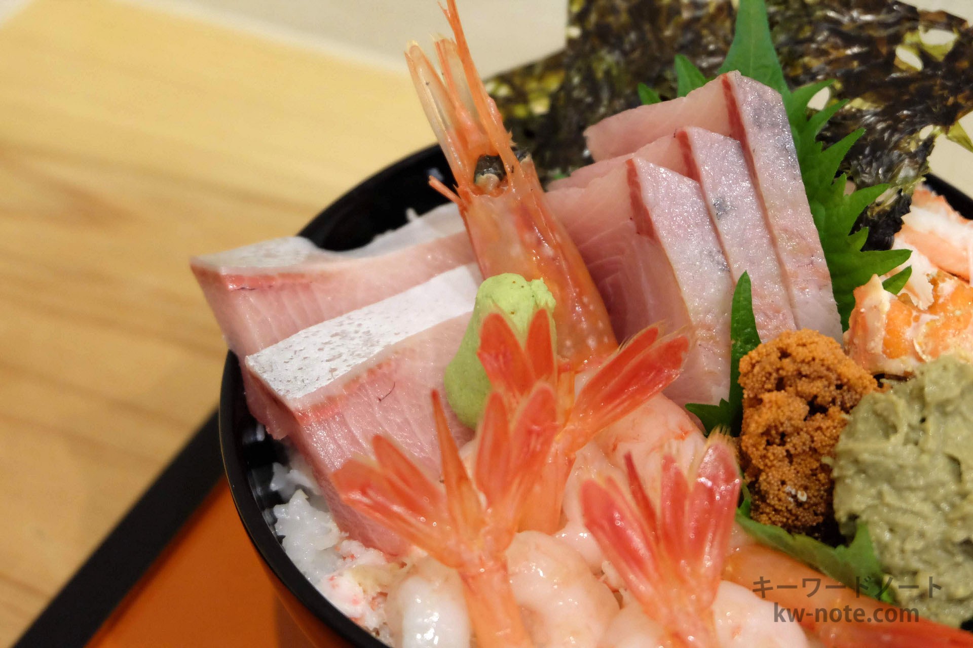 脂がのったぶりの刺身