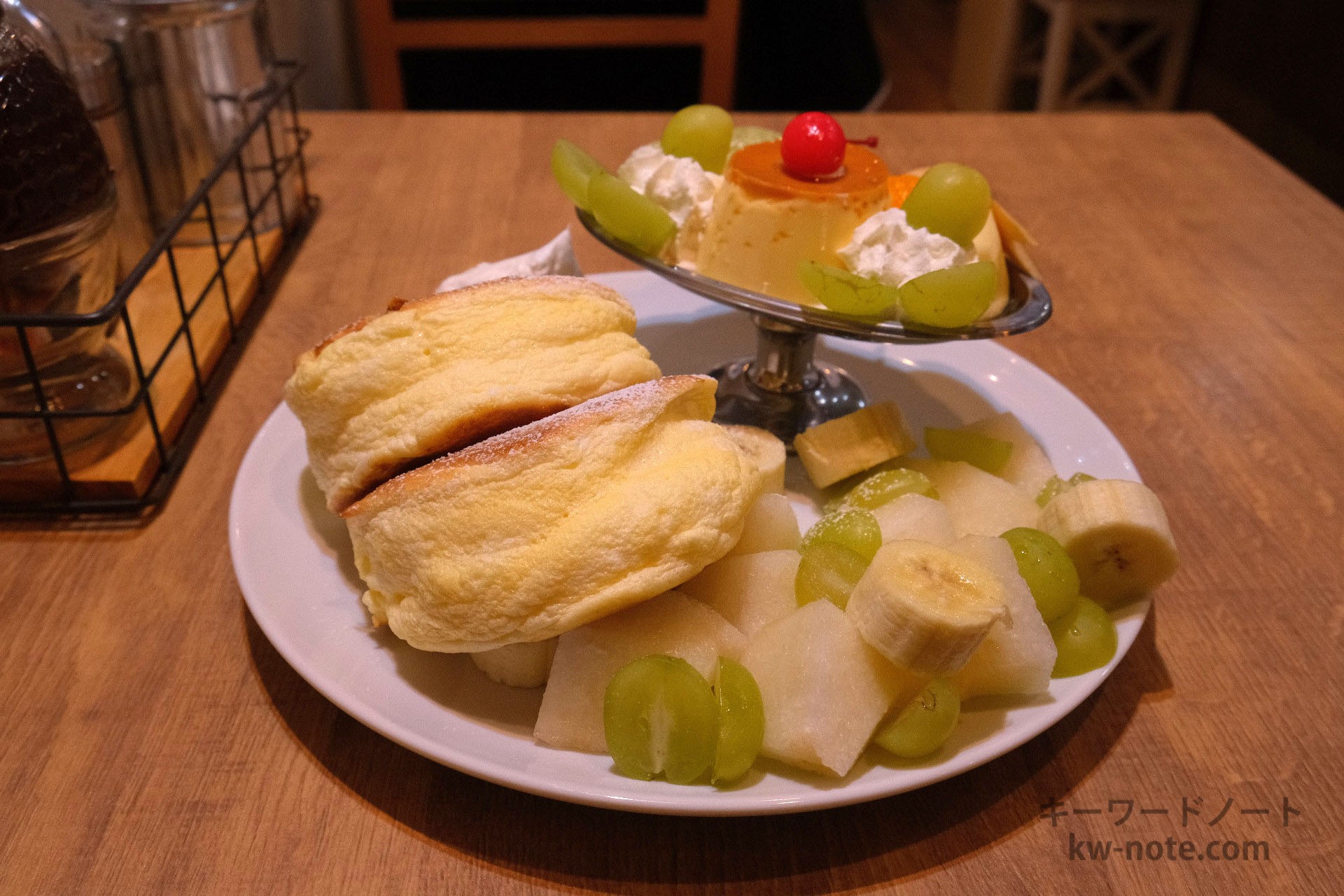 たっぷり乗ったトッピングのフルーツ